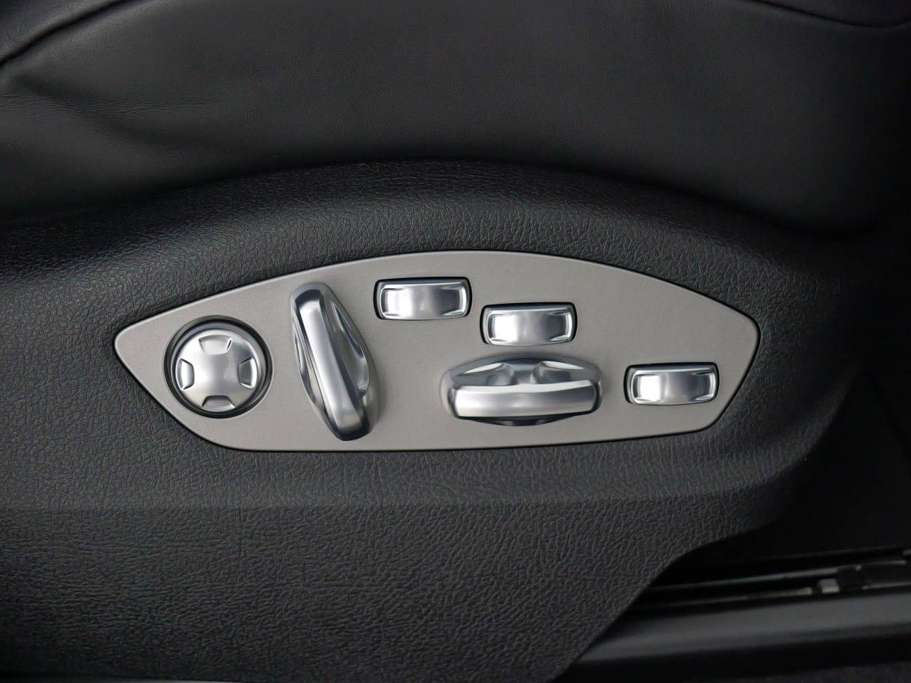 Macan (62) image 23