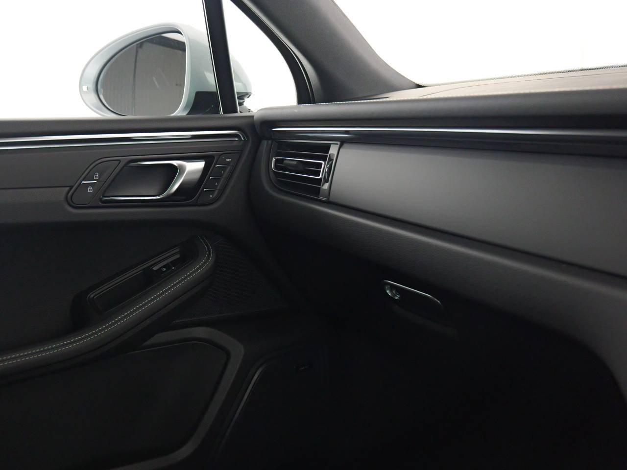 Macan (62) image 34