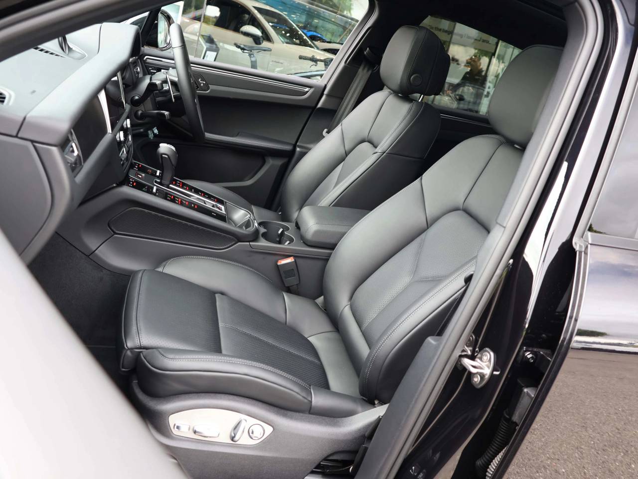 Macan PDK (203) image 19
