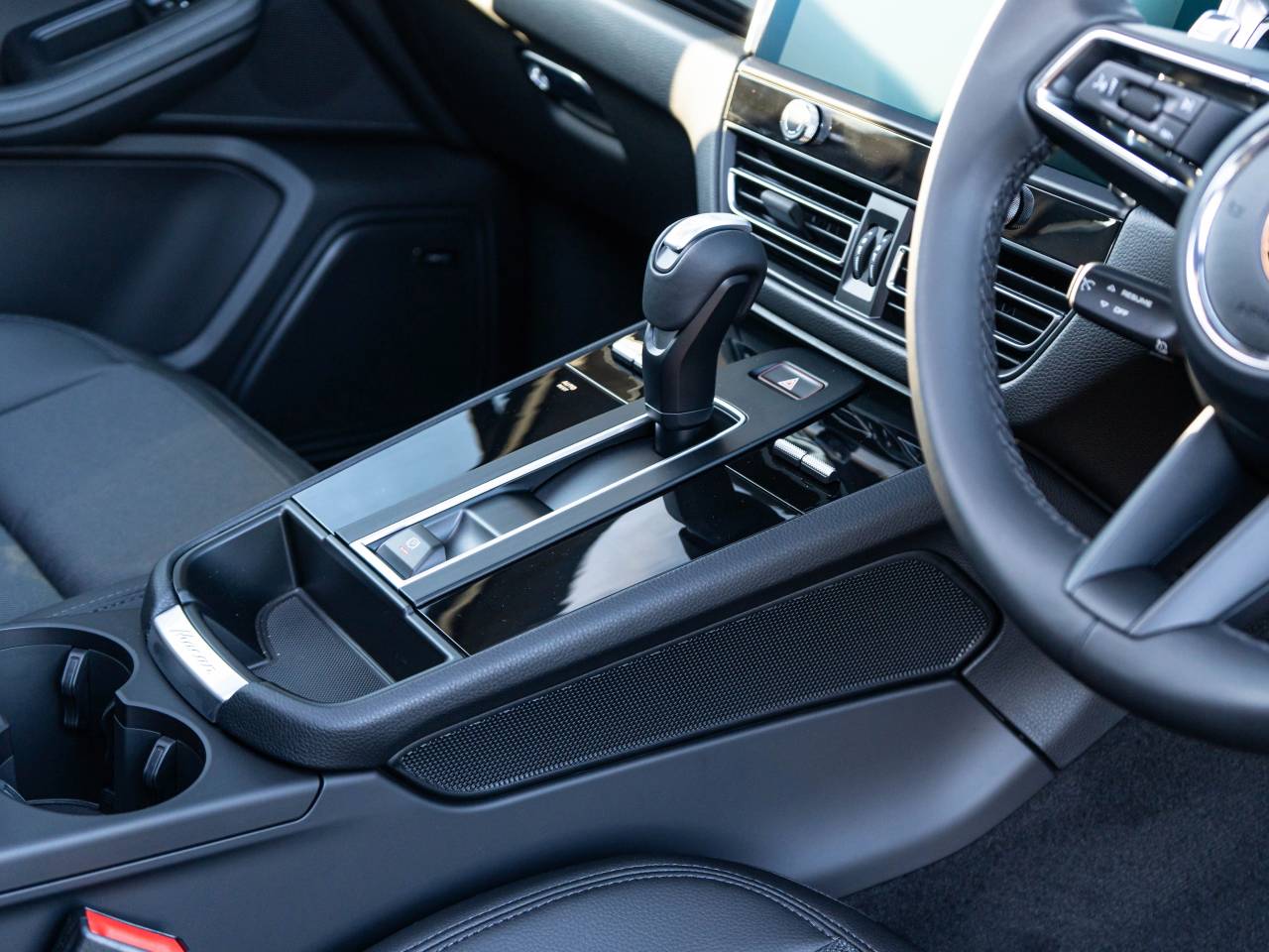 Macan (40) image 17