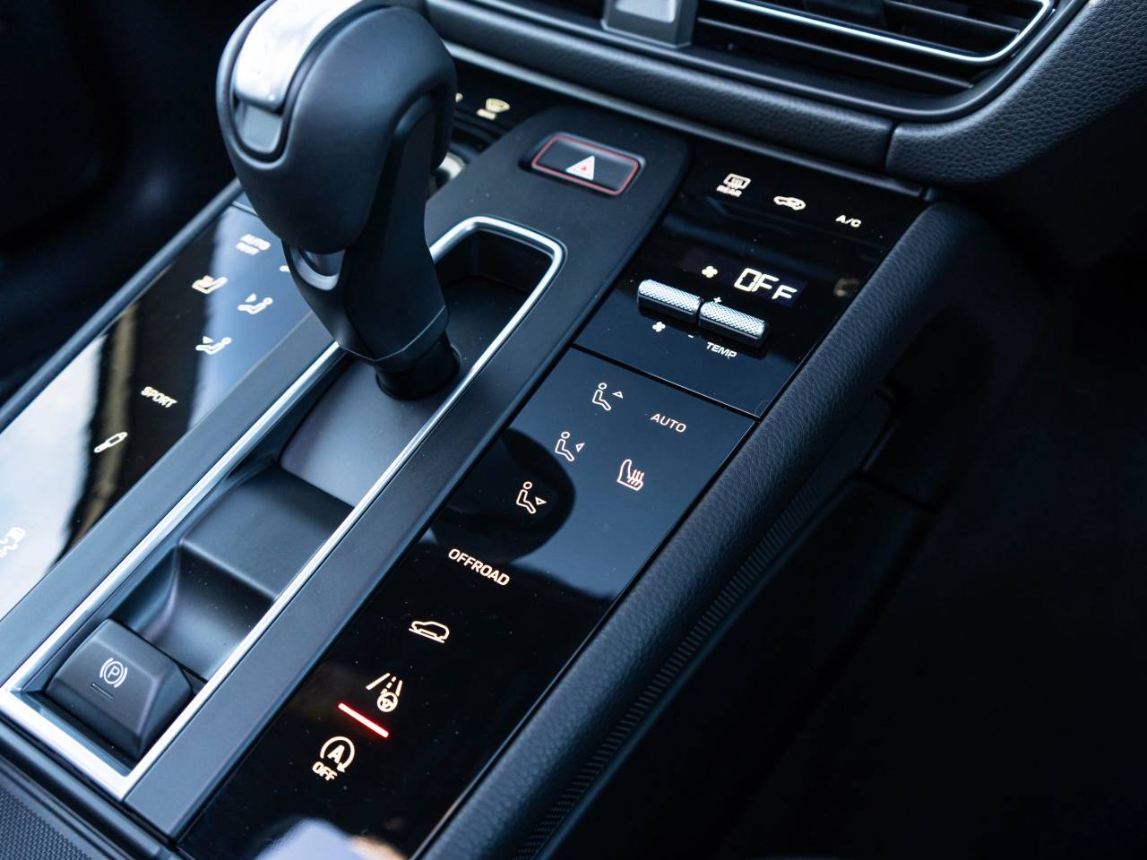 Macan (40) image 19