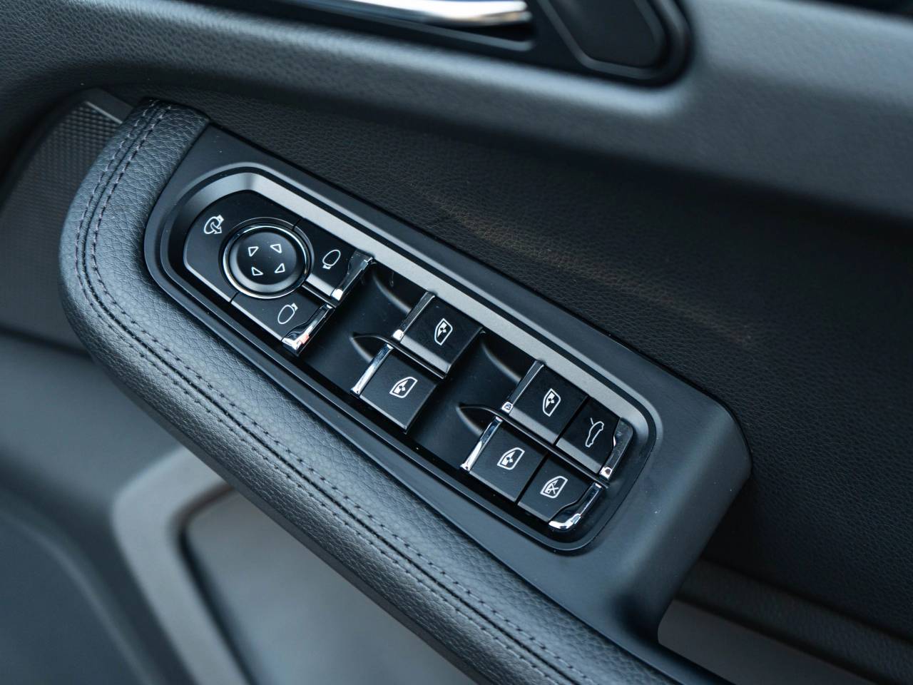Macan (40) image 30