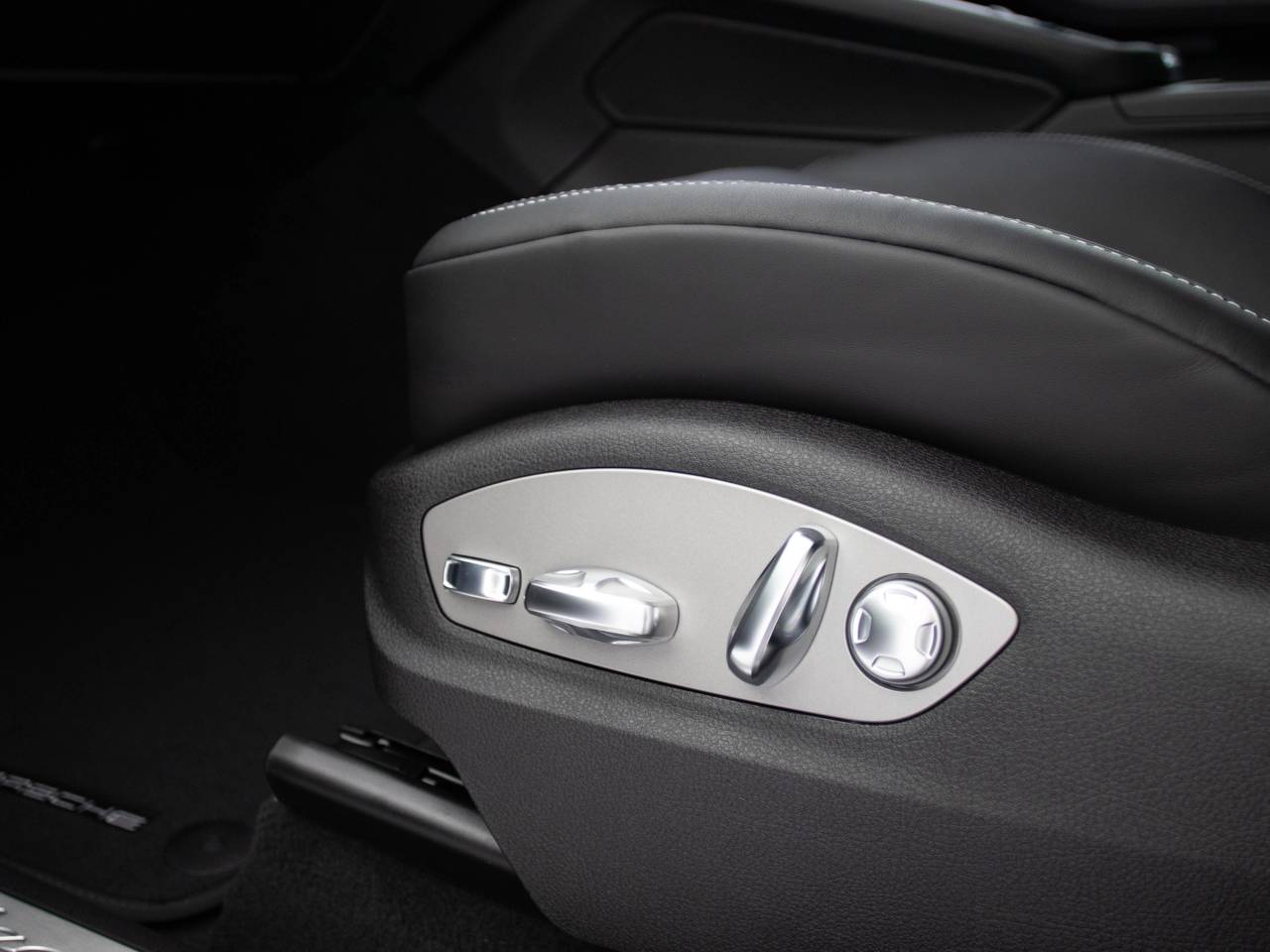 Macan (40) image 54