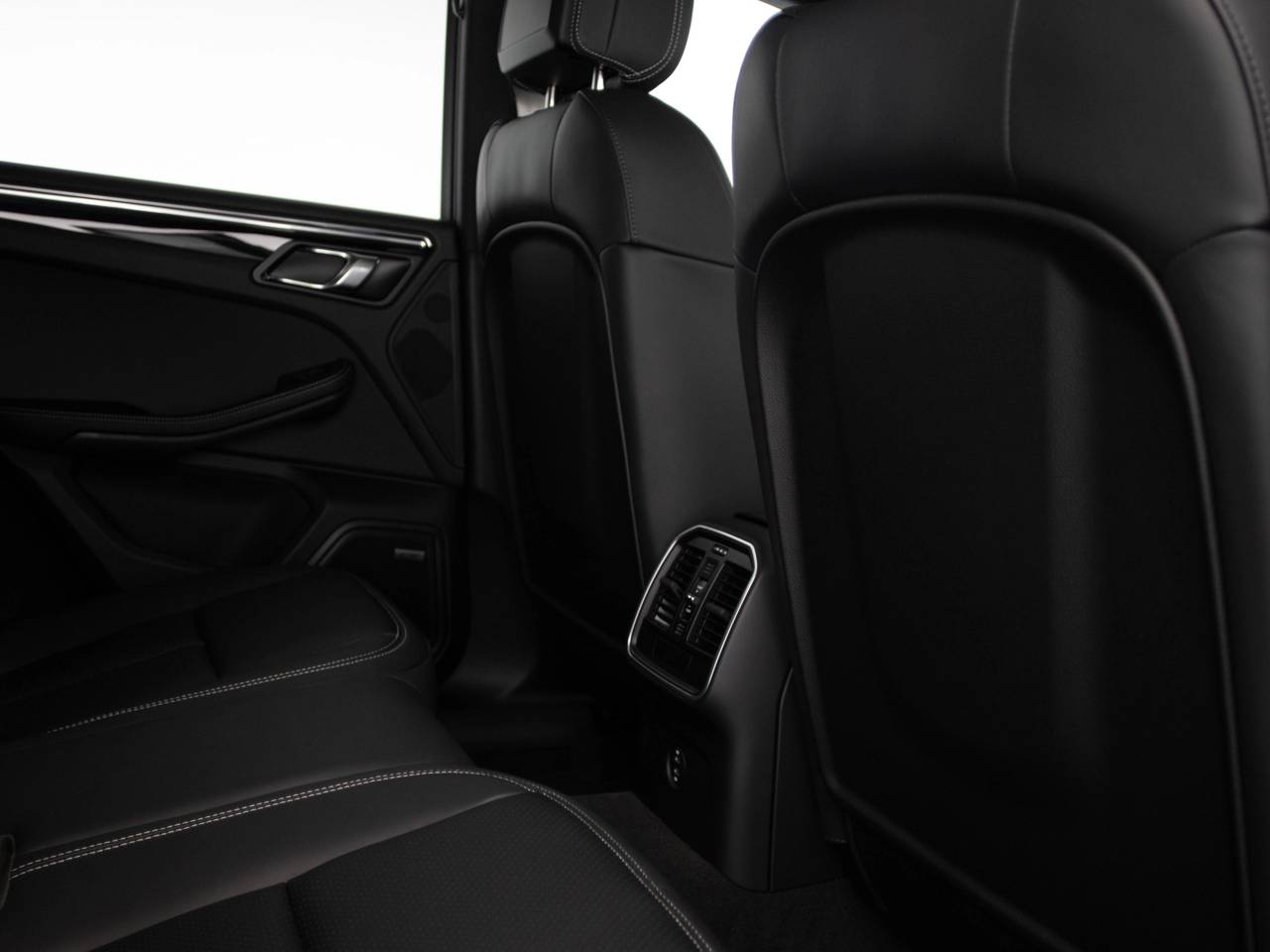 Macan (40) image 34