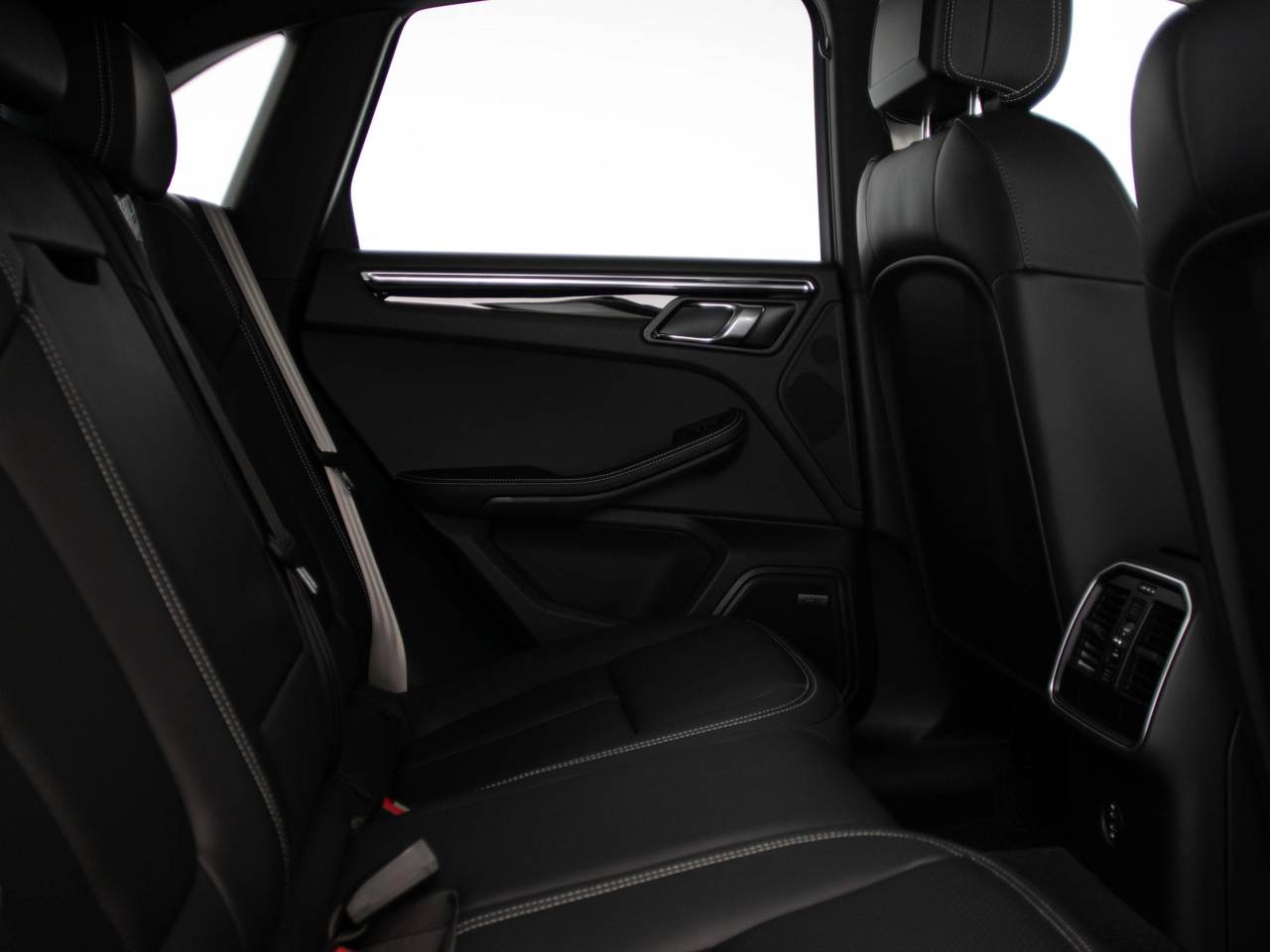 Macan (40) image 37