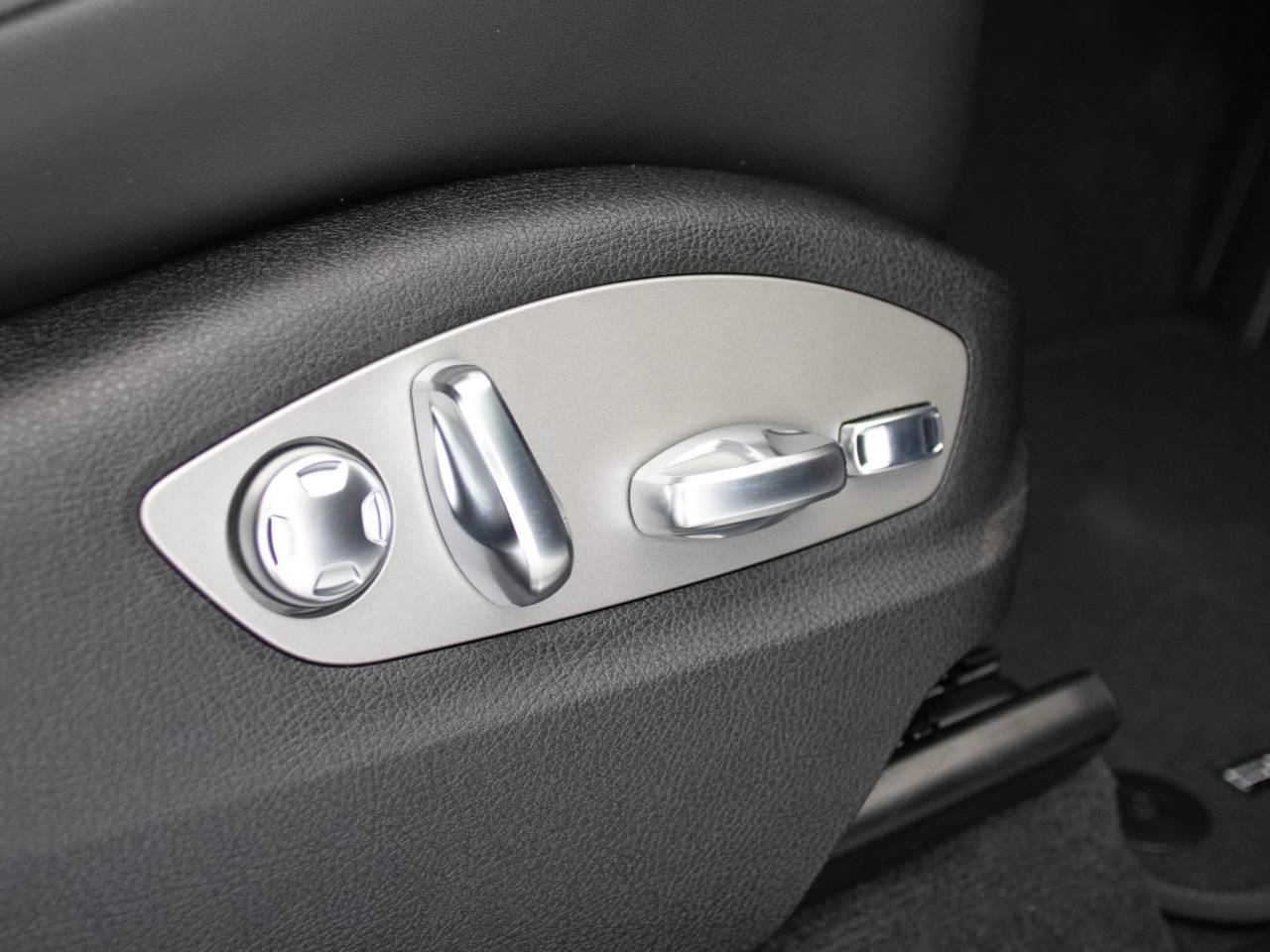 Macan (40) image 26