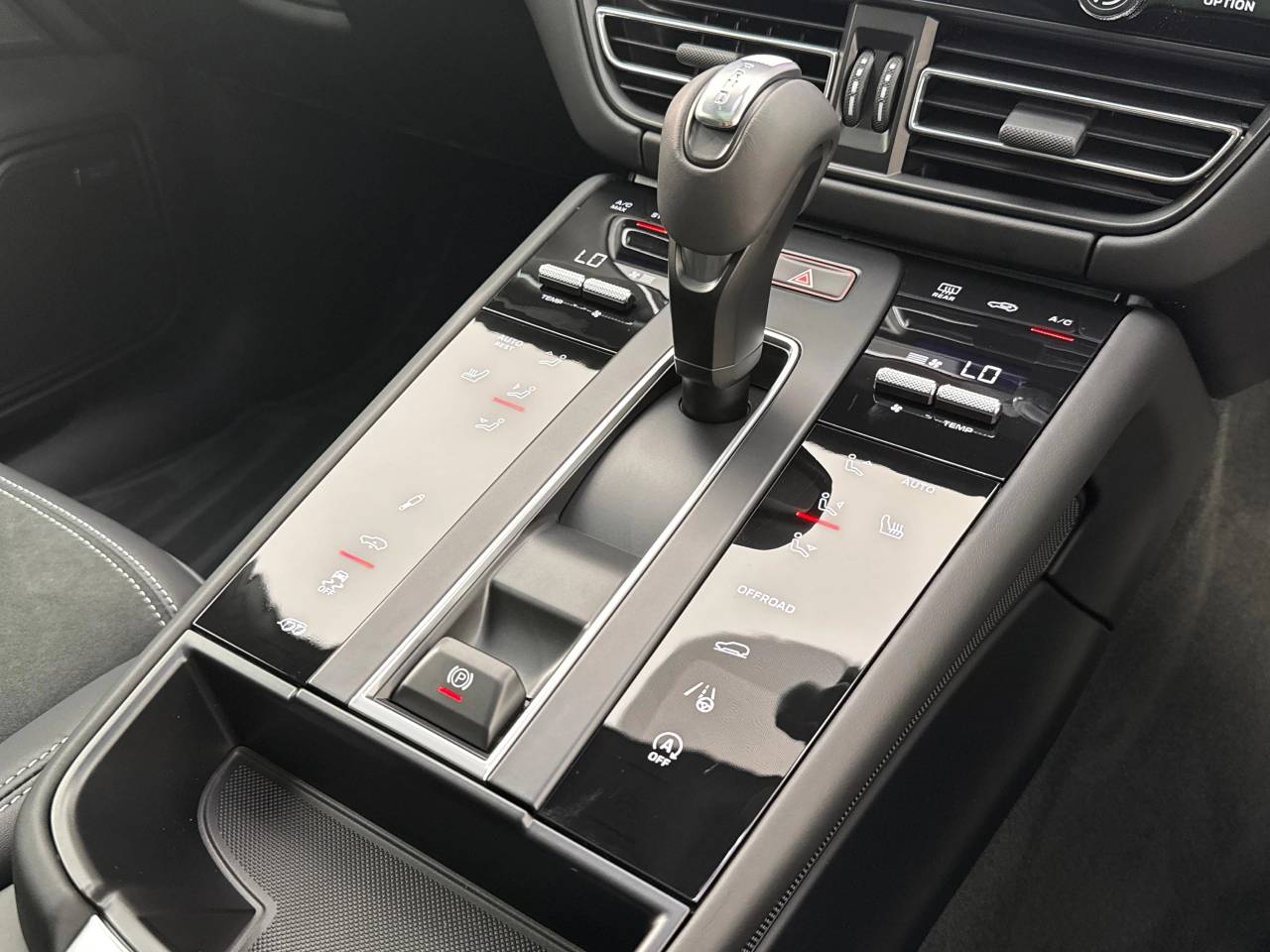 Macan (104) image 30
