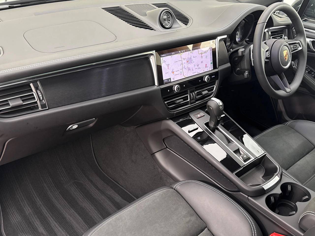 Macan (104) image 31