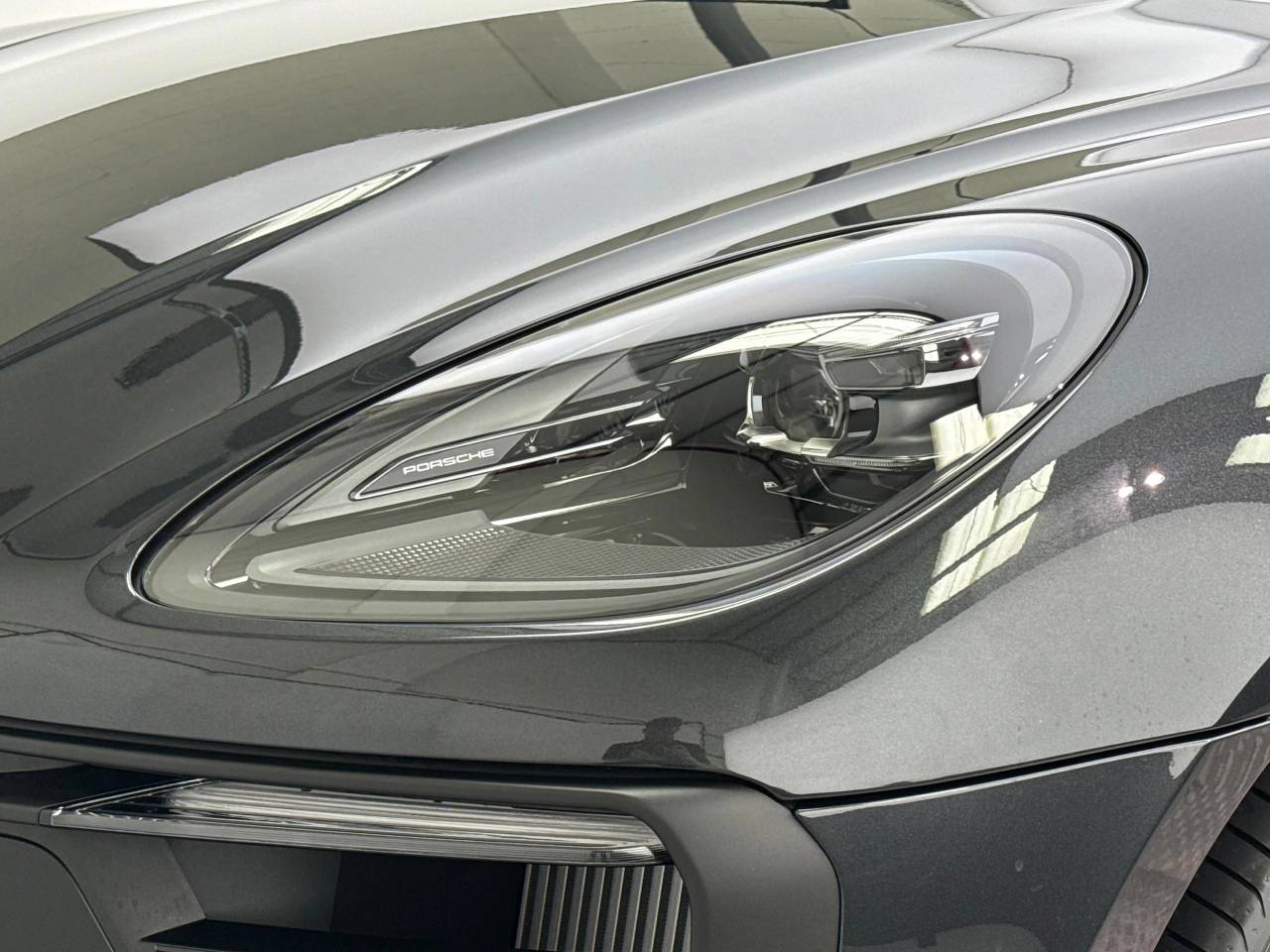 Macan (104) image 12
