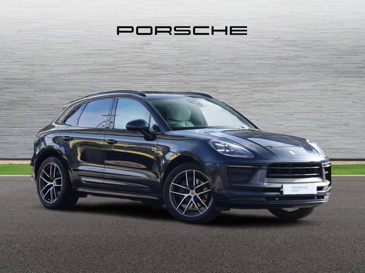 Macan T PDK