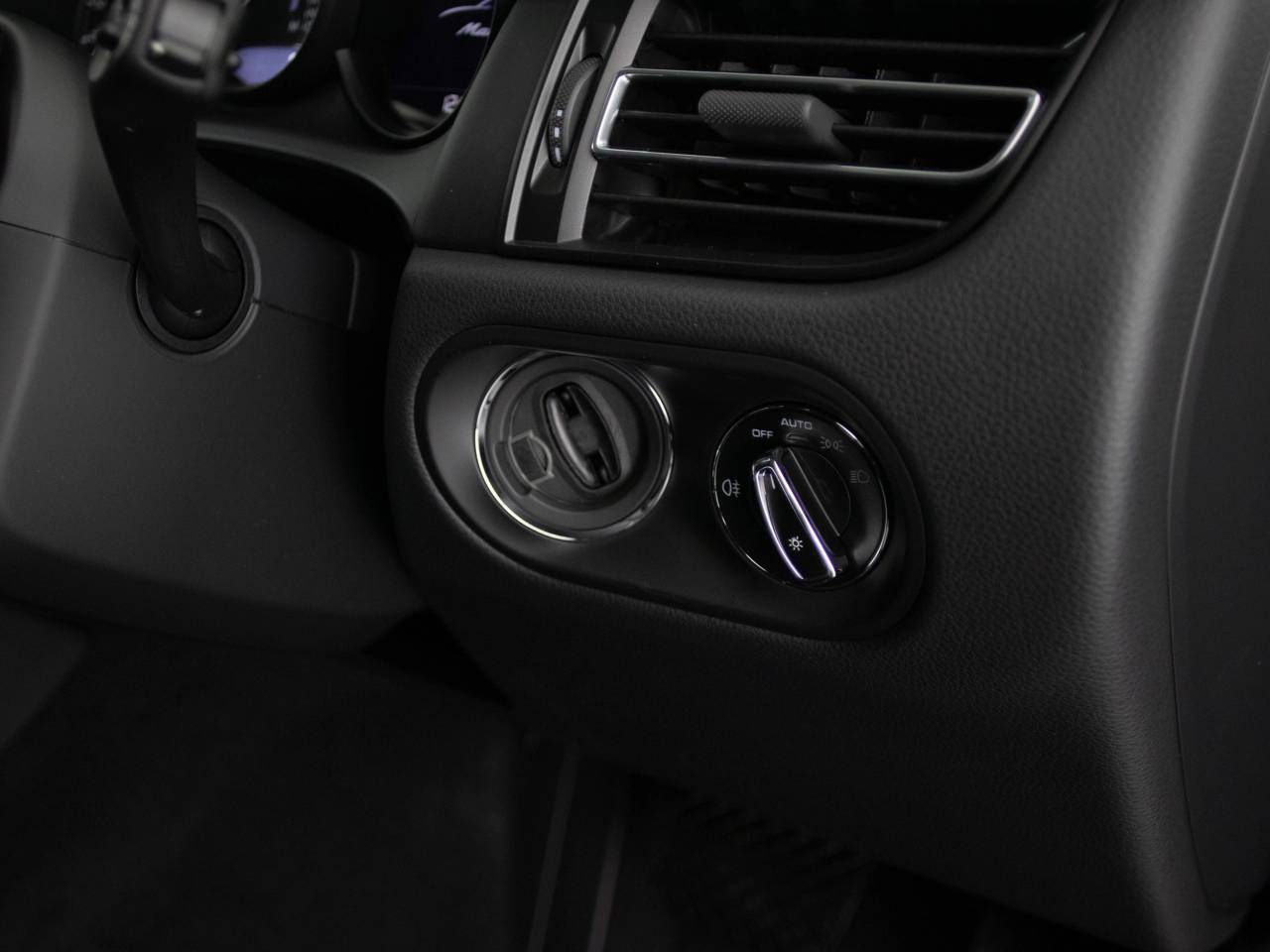 Macan (28) image 30