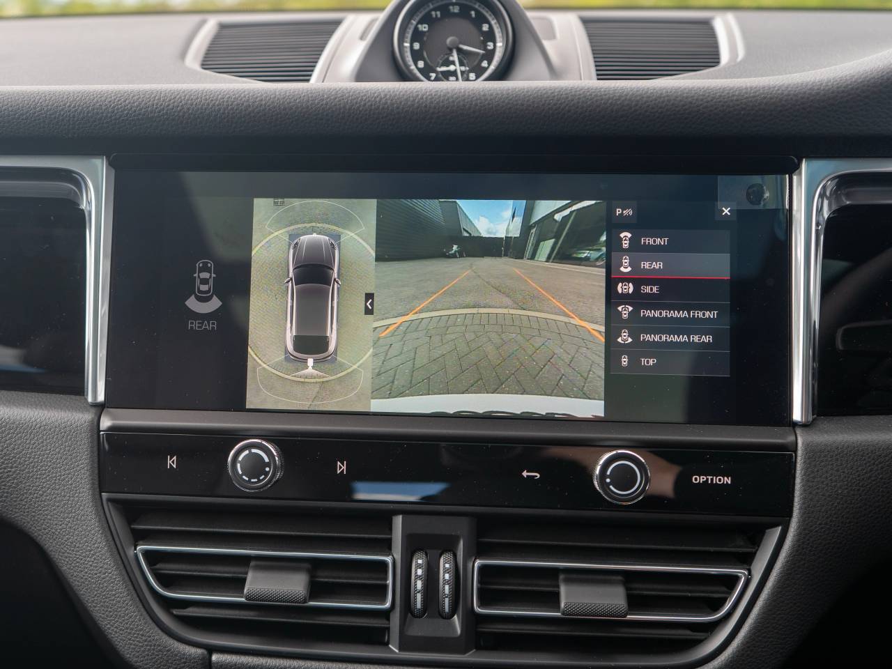 Macan (29) image 30