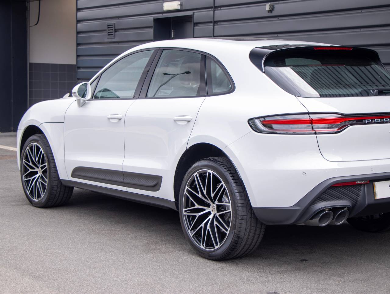 Macan PDK (210) image 13