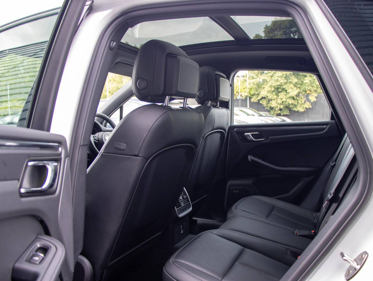 Macan PDK (210) image 30
