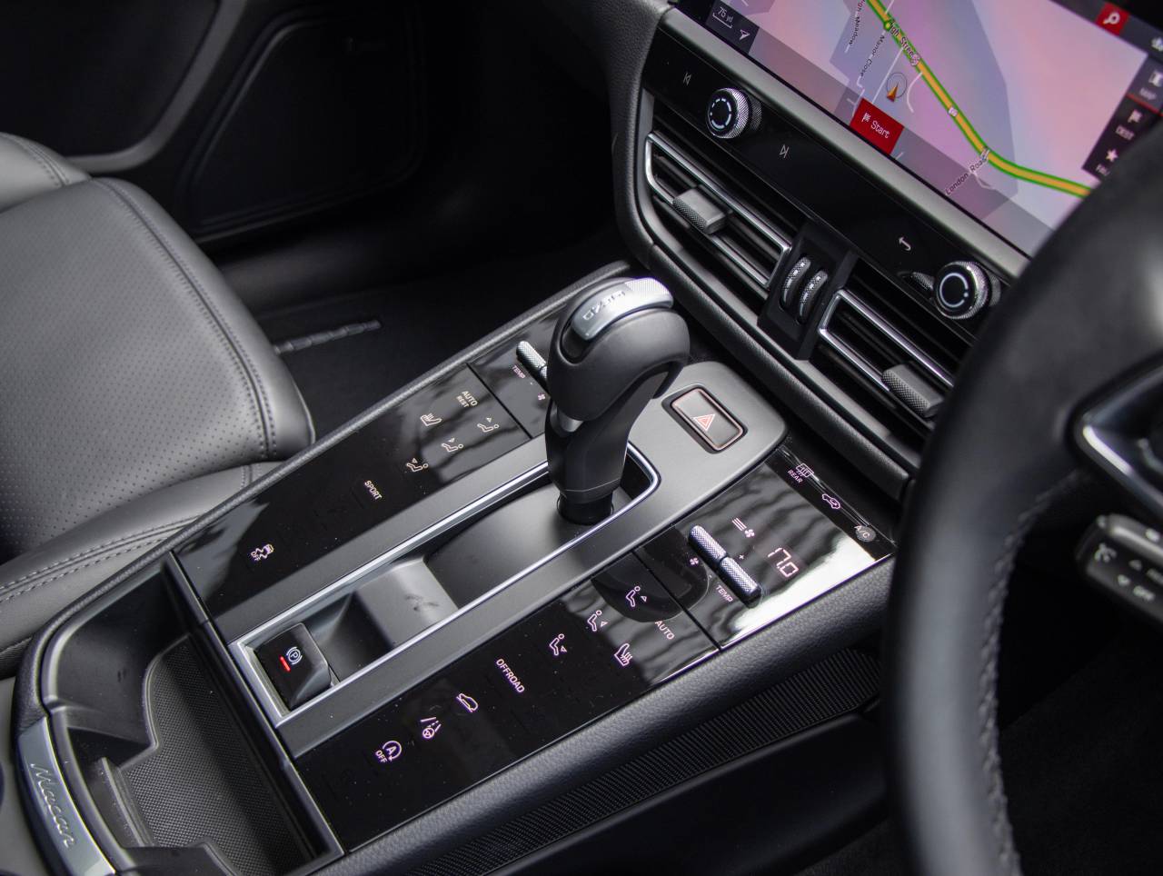 Macan PDK (210) image 17