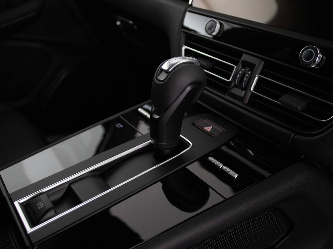 Macan (29) image 45