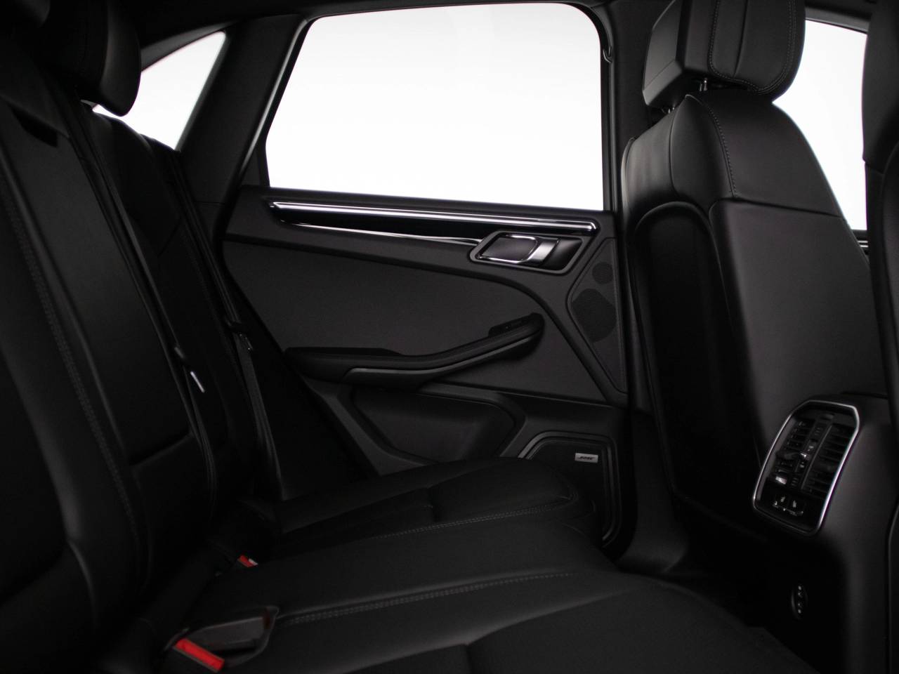 Macan (29) image 32