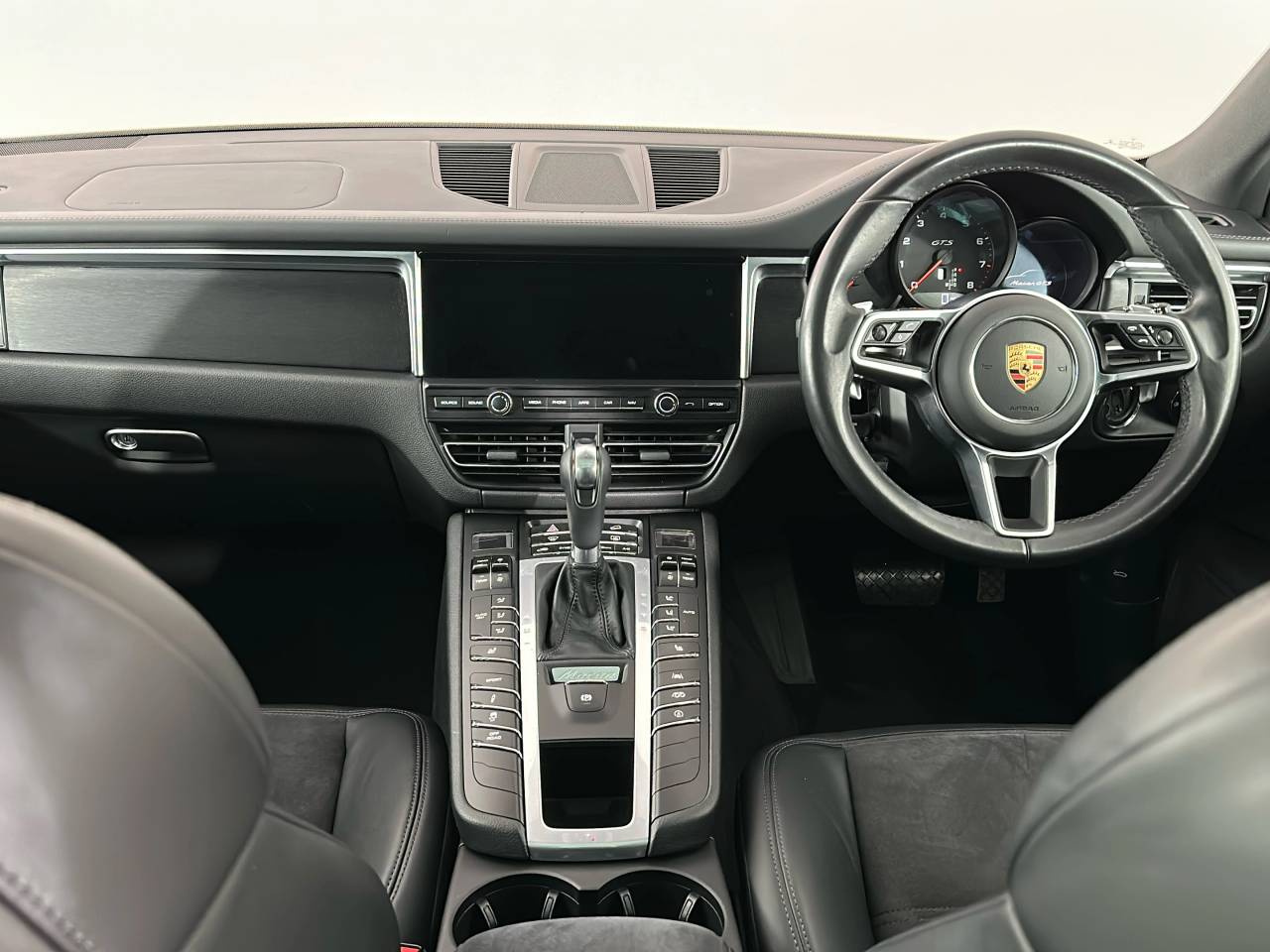 Macan (65) image 14