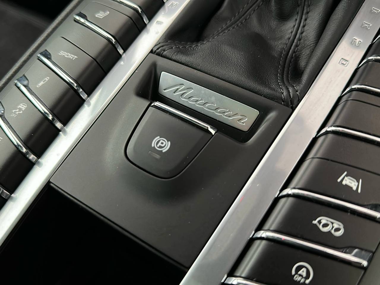 Macan (65) image 23