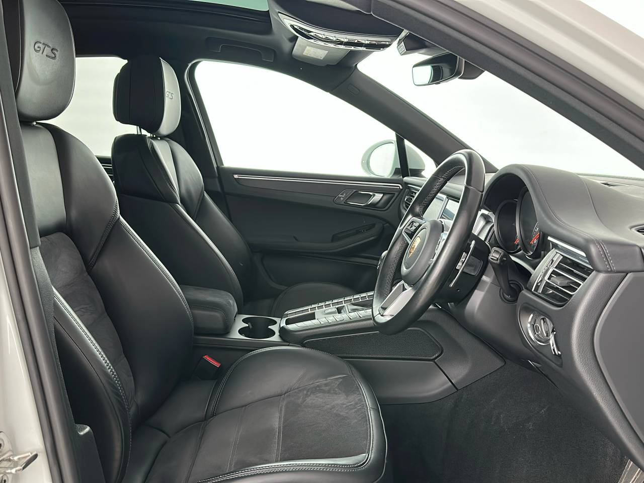 Macan (65) image 10