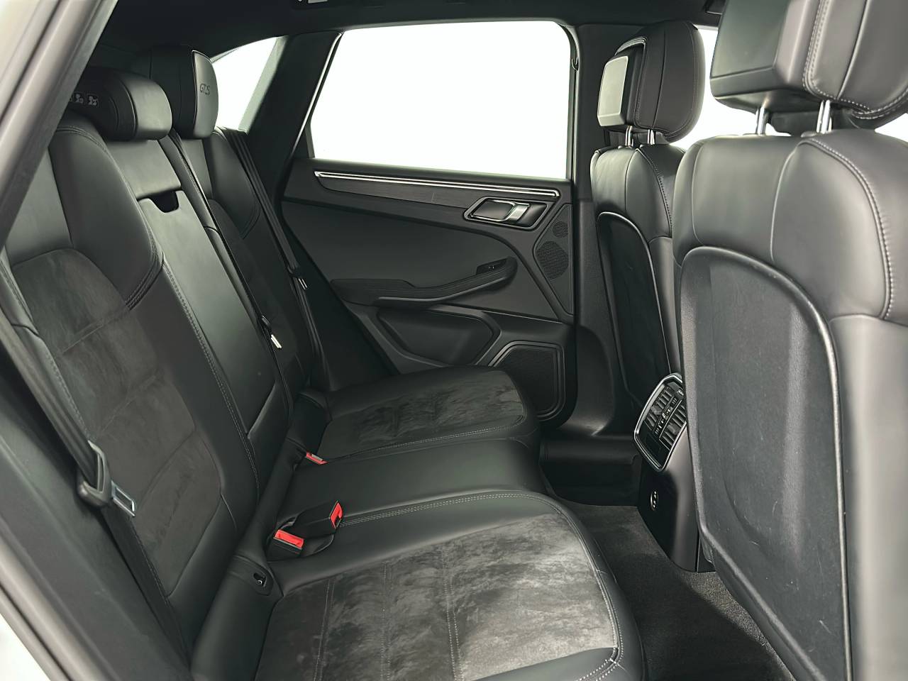 Macan (65) image 15