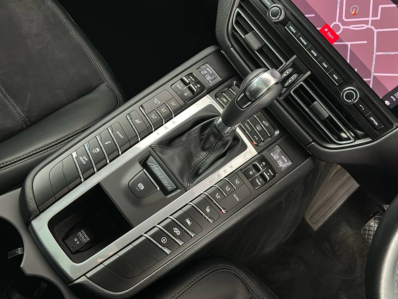 Macan (65) image 26