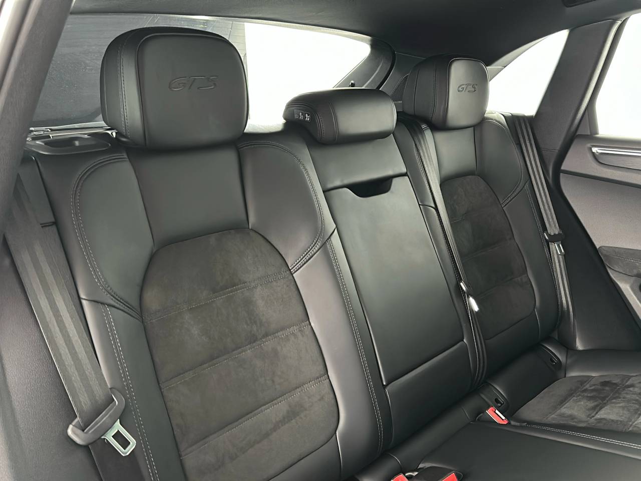 Macan (65) image 12