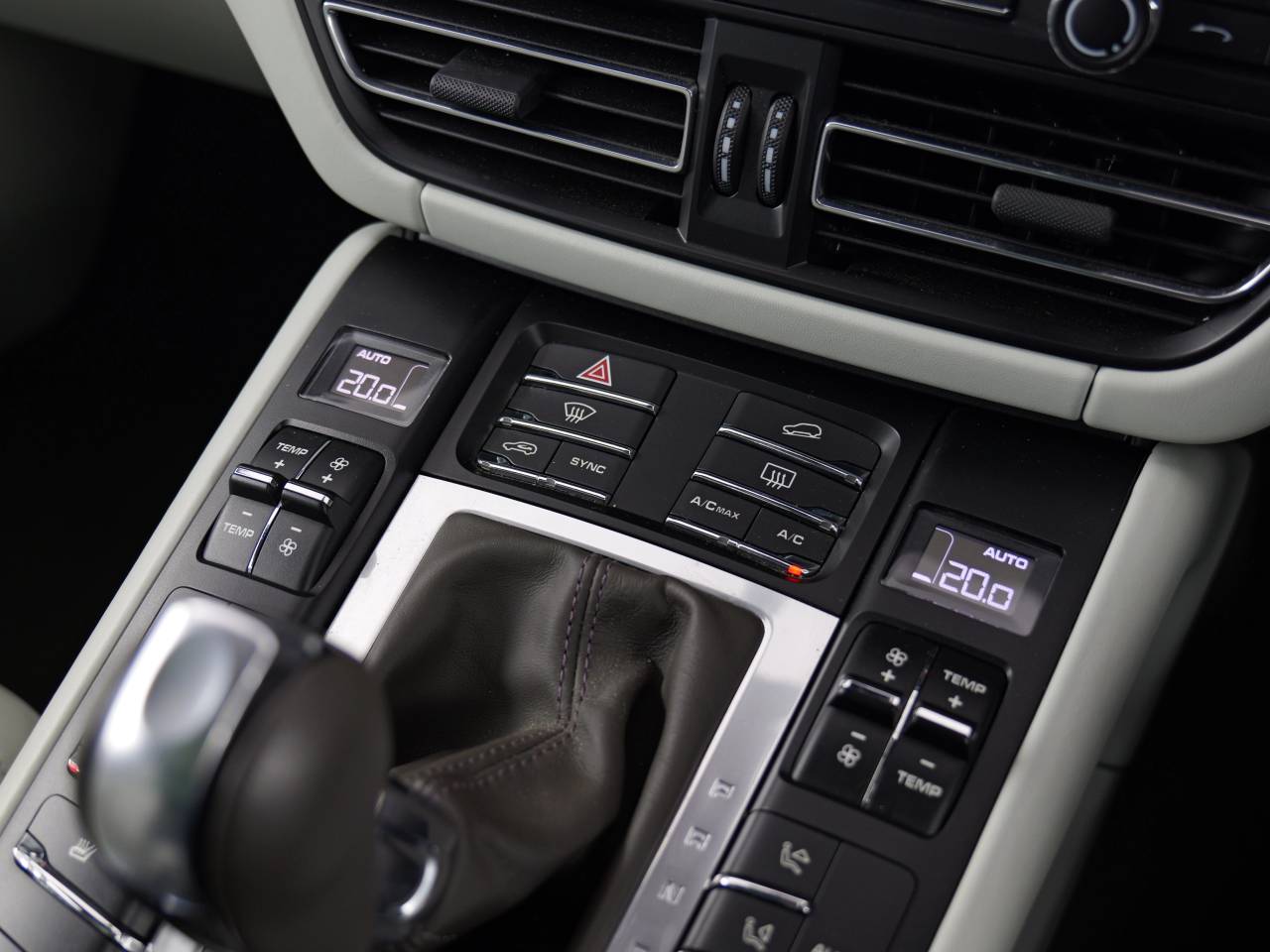 Macan TURBO PDK (5) image 24