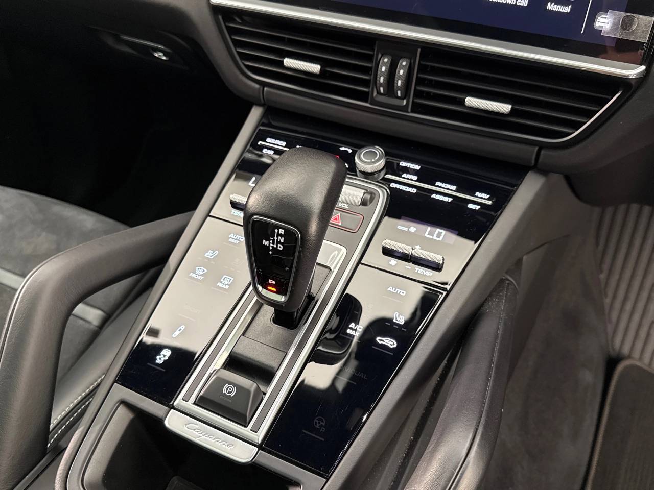 Cayenne GTS TIPTRONIC (18) image 28