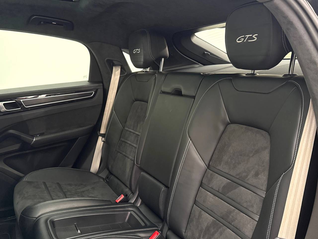 Cayenne GTS TIPTRONIC (18) image 32