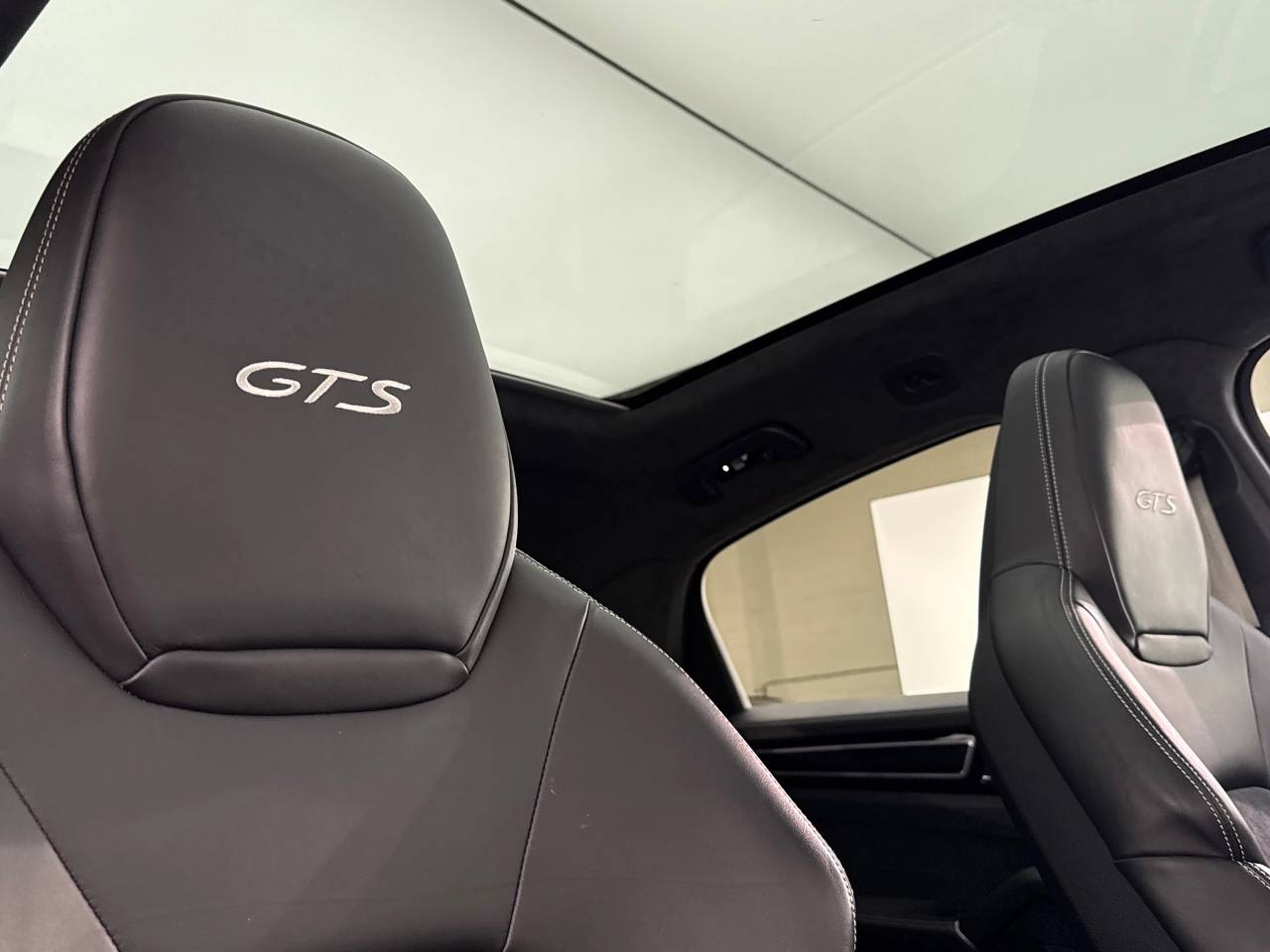 Cayenne GTS TIPTRONIC (18) image 31