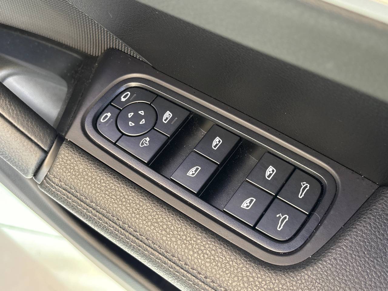 Cayenne V6 (16) image 31