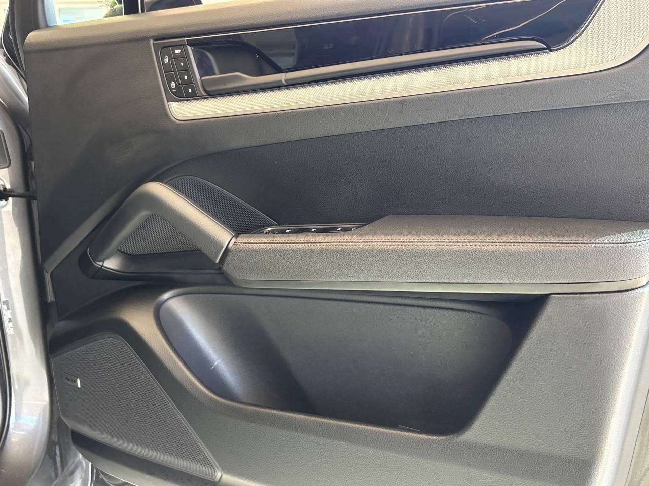 Cayenne V6 (16) image 30