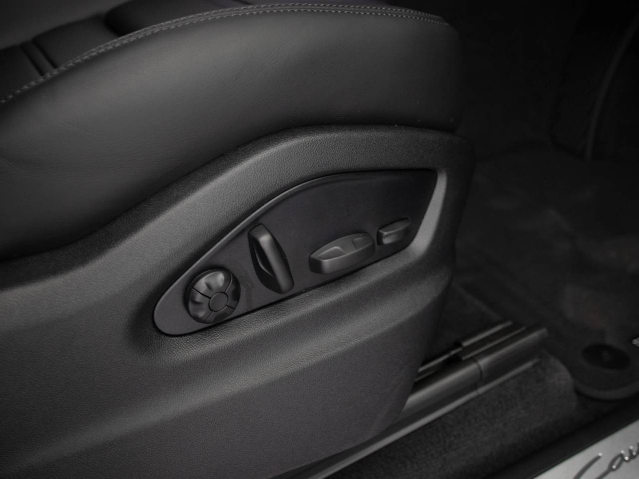 Cayenne V6 (19) image 43