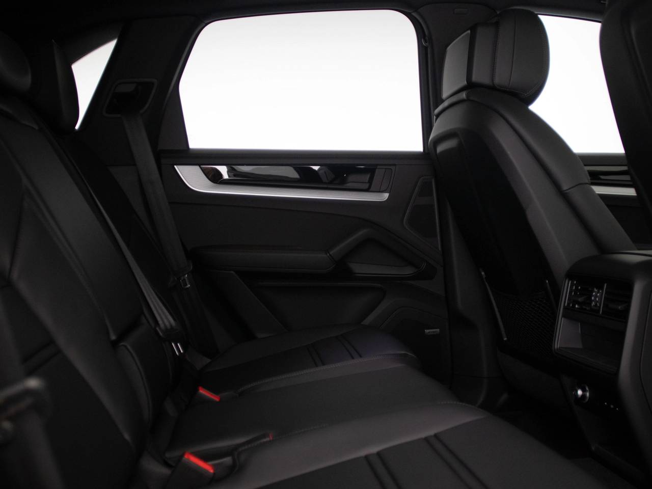 Cayenne V6 (19) image 29
