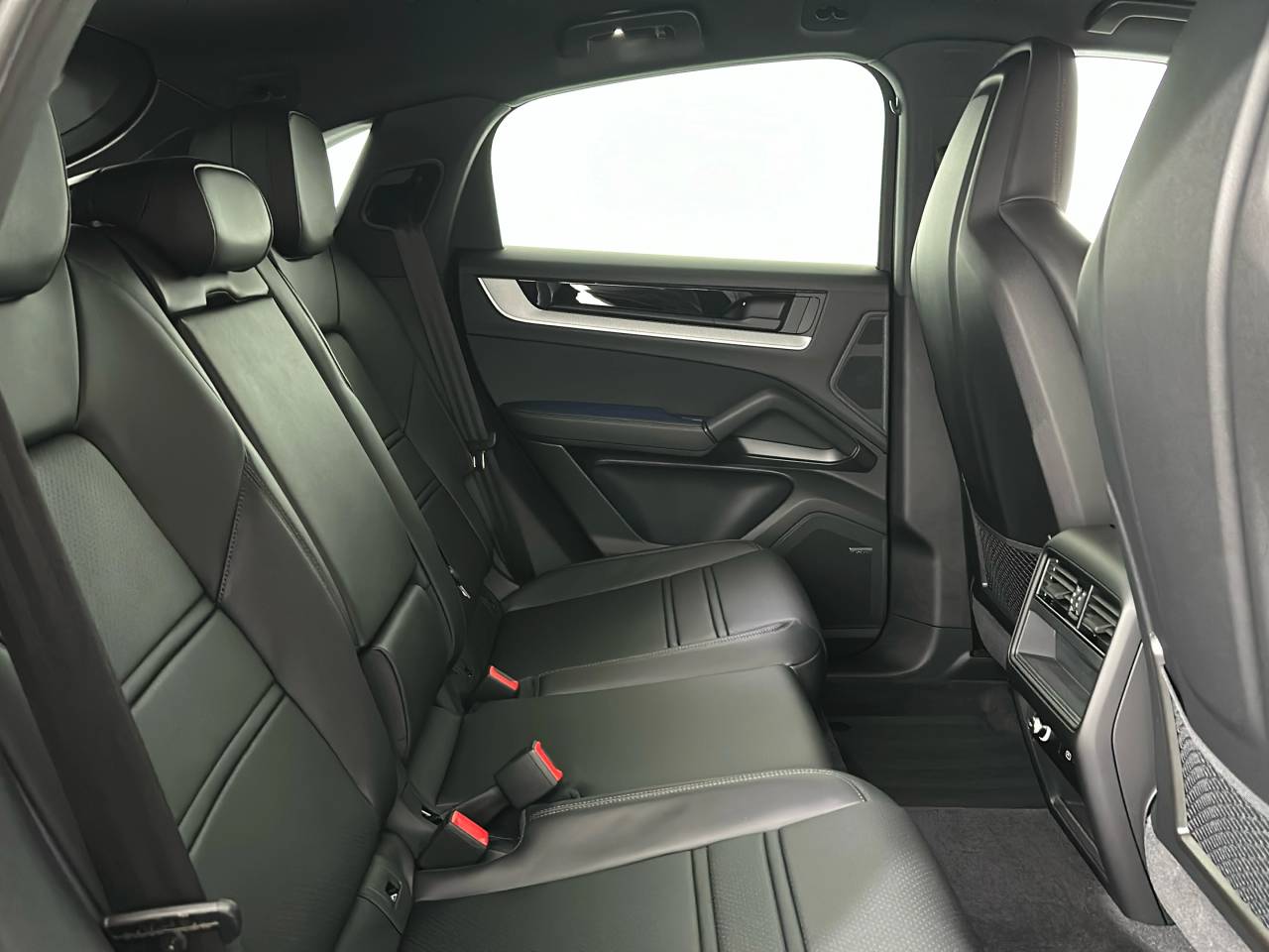 Cayenne V6 (88) image 23