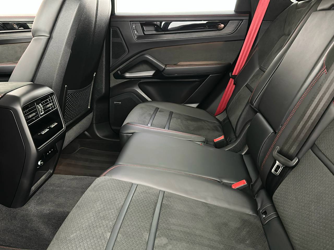 Cayenne GTS (8) image 10