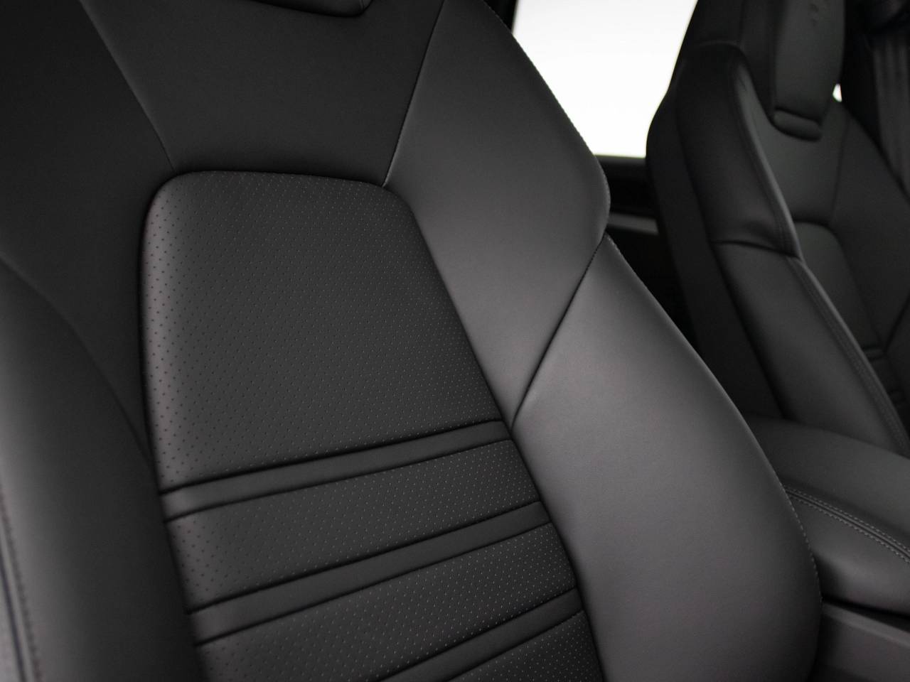 Cayenne V6 (14) image 34