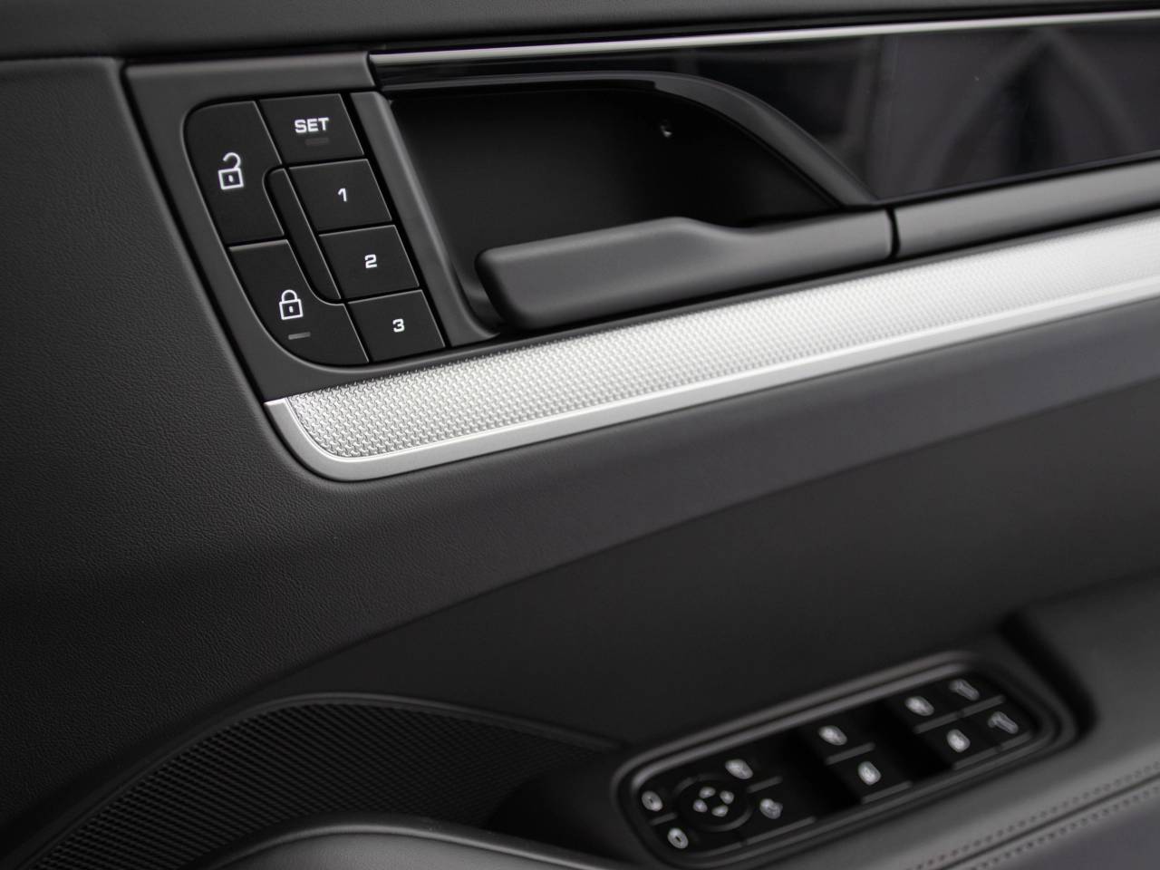 Cayenne V6 (14) image 30