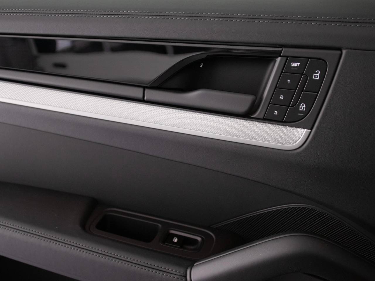 Cayenne V6 (14) image 36