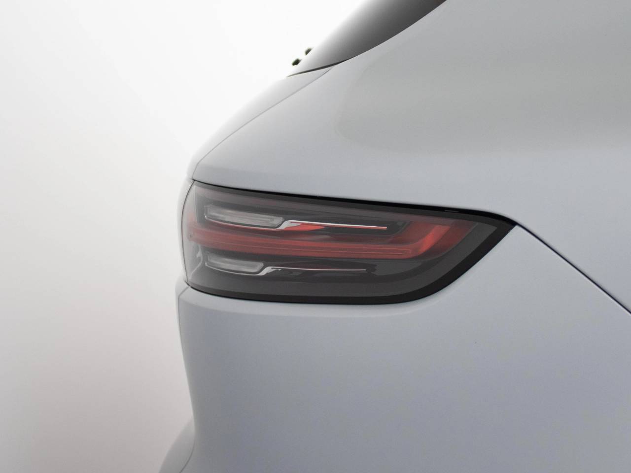 Cayenne V6 (15) image 16