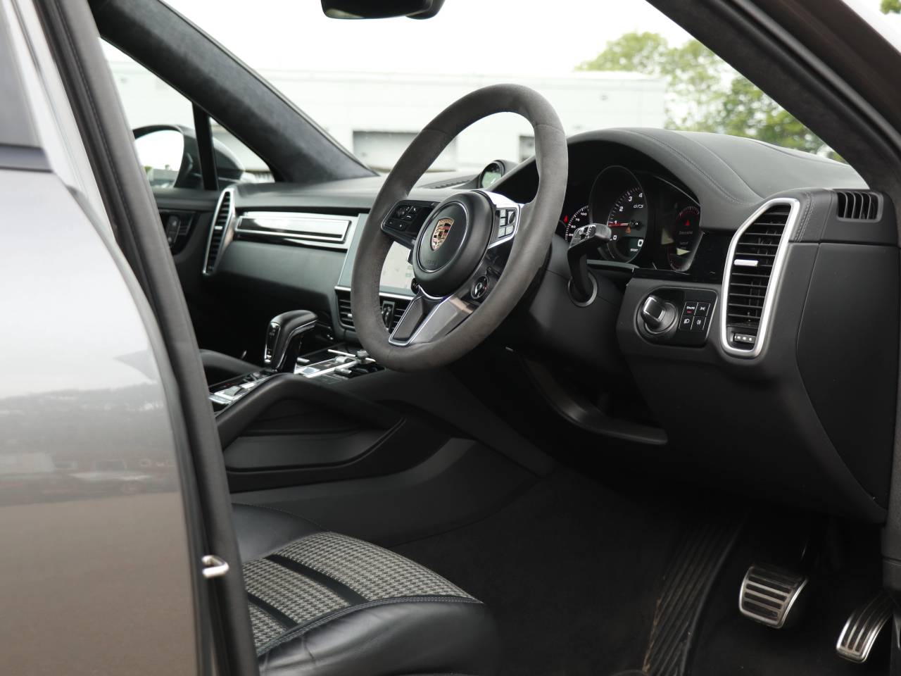 Cayenne GTS TIPTRONIC (14) image 14