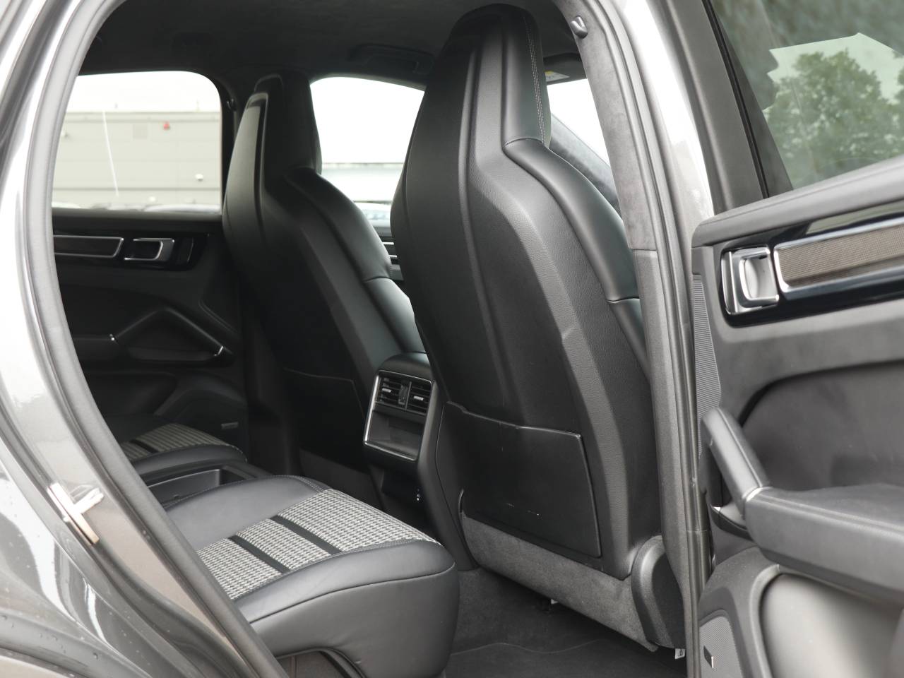 Cayenne GTS TIPTRONIC (14) image 26