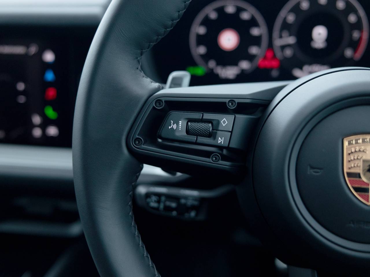 Cayenne (58) image 50