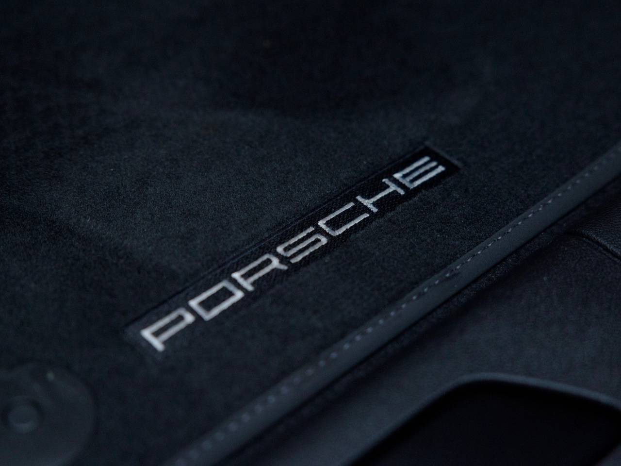 Cayenne (58) image 72