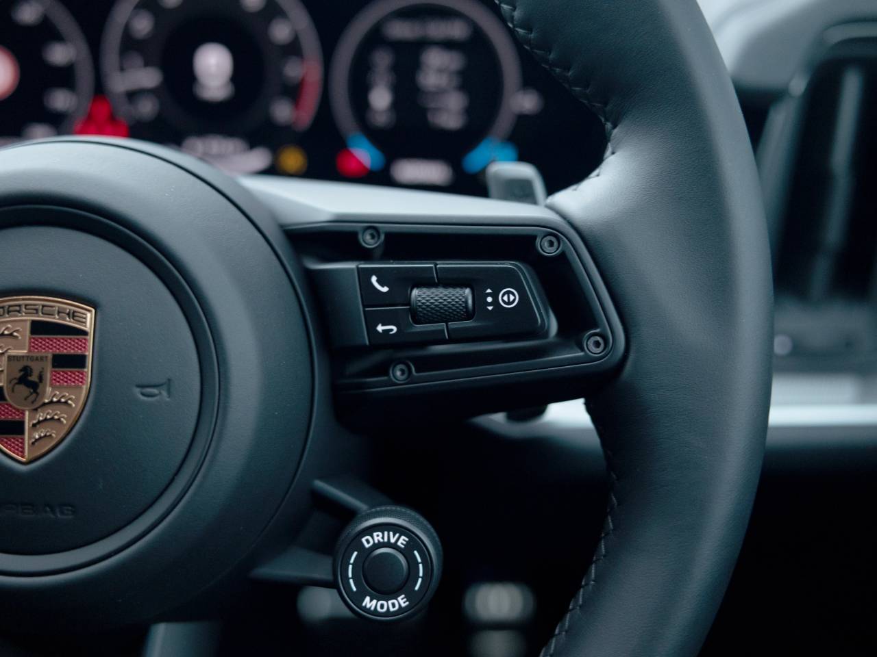 Cayenne (58) image 52