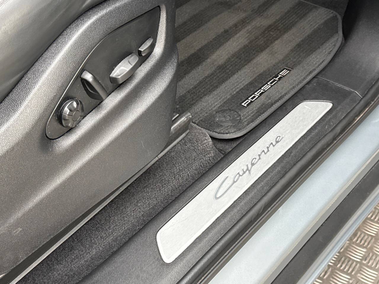 Cayenne V6 (93) image 20