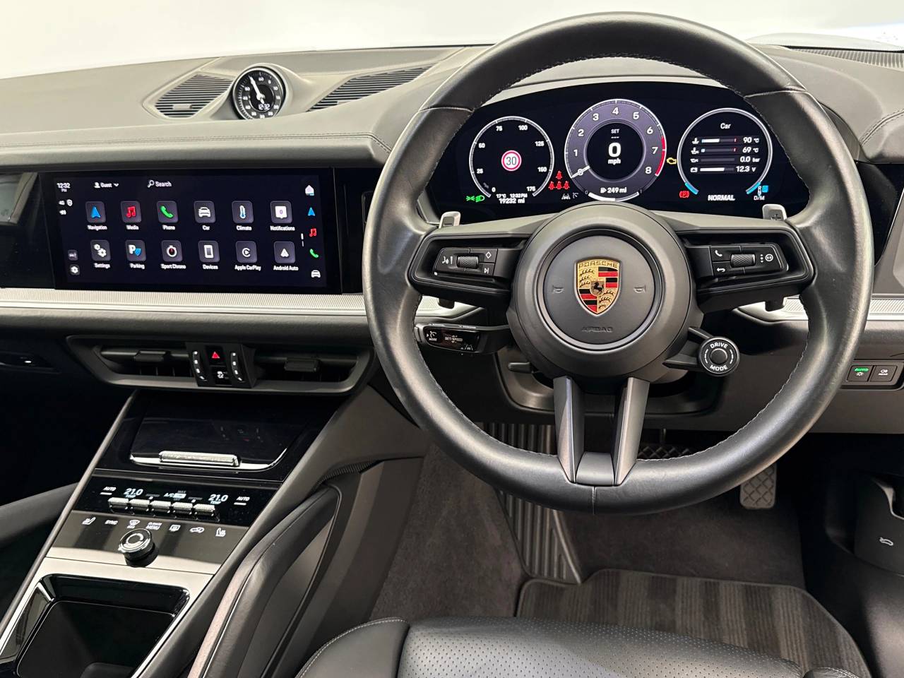 Cayenne V6 (93) image 18