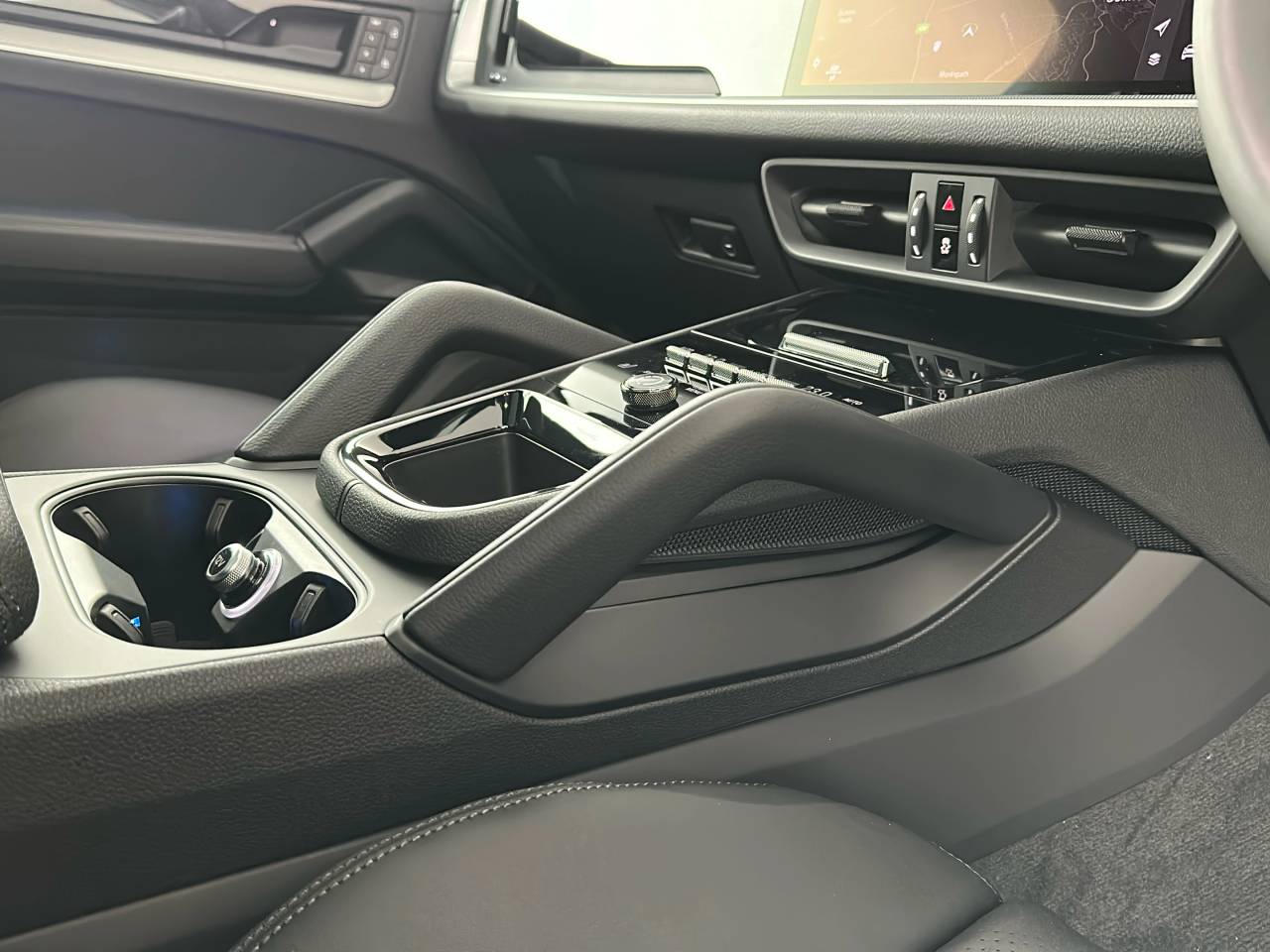 Cayenne V6 (86) image 30