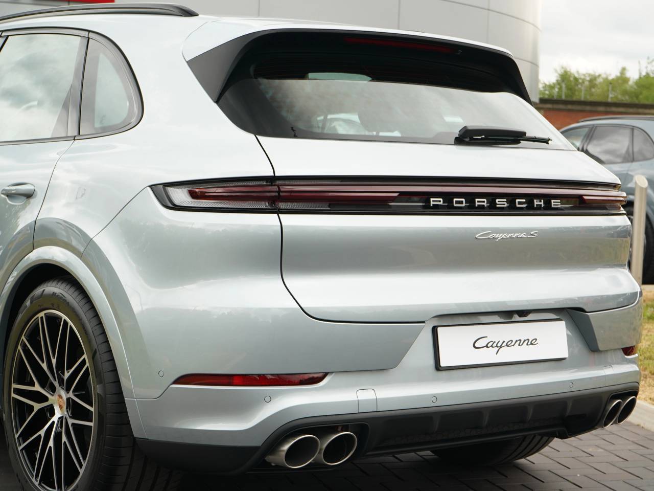 Cayenne (20) image 17